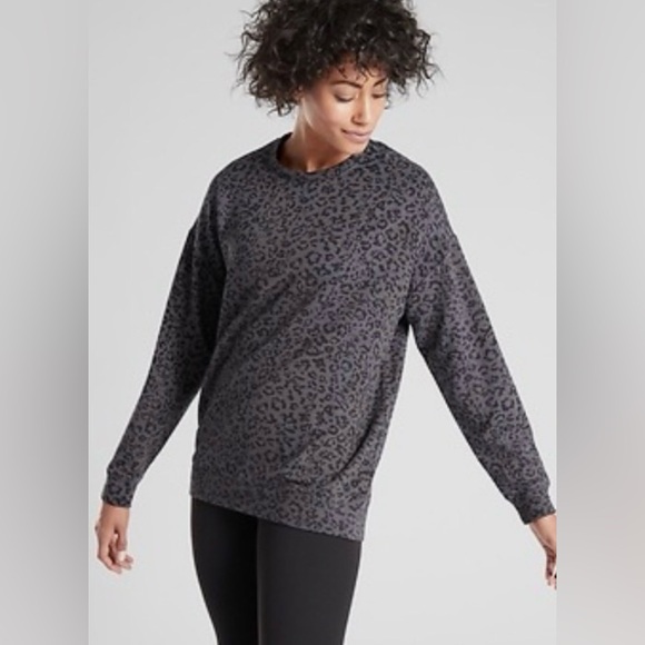 Athleta Tops - Athleta Pure Luxe Leopard Print Sweatshirt Womens Size Small Oversized Soft Top